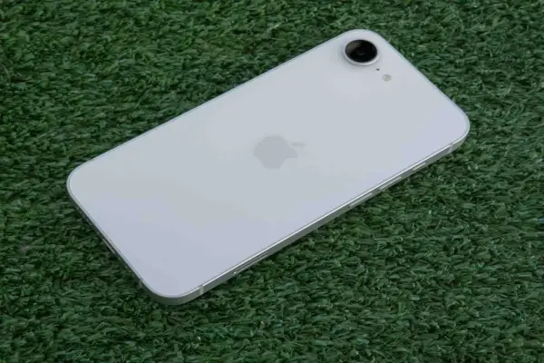 Đánh giá iPhone 16e: Chiếc iPhone đơn giản lý tưởng cho người dùng lần đầu